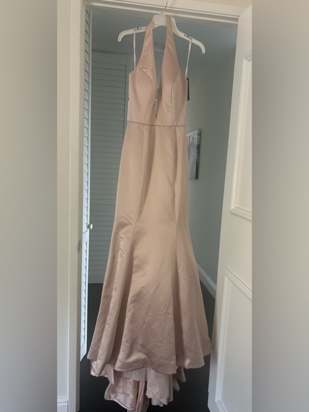 NWT Sherri Hill Halter-Neck Satin Evening Ball Gown in Nude, size 6